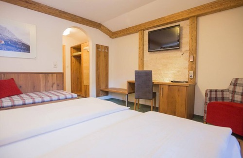 Kleinarl Bed & Breakfast | Double room with shower, WC - Ennskraxblick, hotel