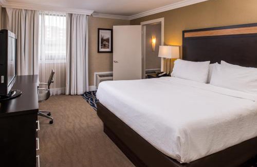 Concord Hotel | Doubletree By Hilton Concord Downtown