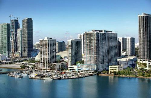 Downtown Miami Hotel | DoubleTree by Hilton Grand Hotel Biscayne Bay