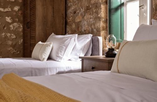 Korithi House | Dounias Village Home - Traditional Architecture & Modern Luxury