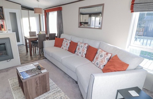 Morpeth Cottage | DOWNTIME LODGE, pet friendly, country holiday cottage in Felton
