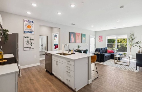 Olde Towne East Apartment | Downtown 2Bedroom w/Rooftop - Near Linwood Park