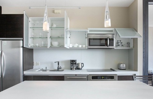 City West Apartment | Downtown 2BR w/ Pool, Gym & W/D nr Convention Center, by Blueground
