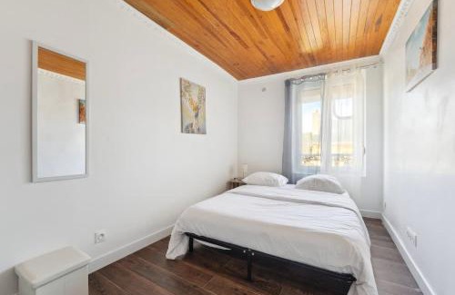 Charleville-Mezieres Apartment | Downtown Apartment with Garage Parking