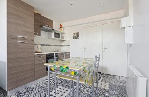 Charleville-Mezieres Apartment | Downtown Apartment with Garage Parking