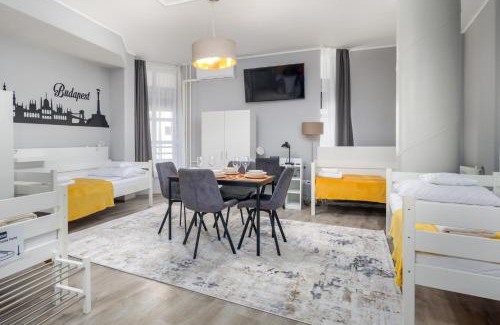 Inner City Budapest Apartment | Downtown Apartment House Orange