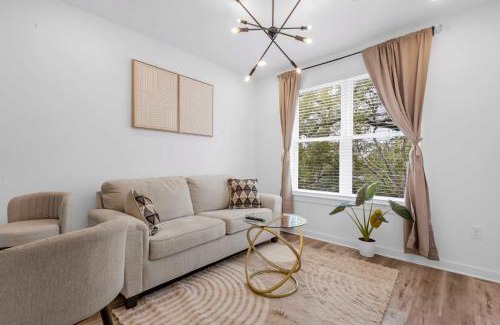 Old Fourth Ward Apartment | Downtown Atlanta Home Away from Home - 2
