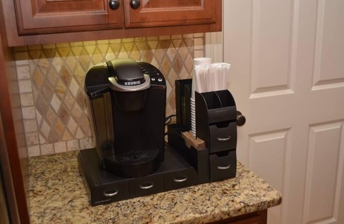Auburn Apartment | Downtown Auburn 2BR/2.5BA Condo across from campus