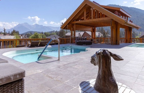 Banff Apartment | Downtown Banff | Balcony + Rooftop Hot Pools