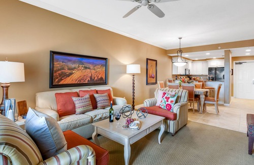 Redevelopment Area Condo | Downtown Bellasera Resort Condo with On-Site Restaurant, Pool & Private Patio