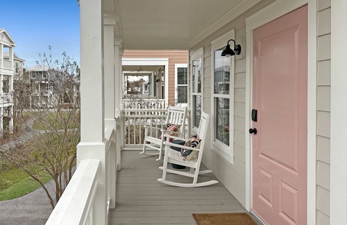 Pass Christian Cottage | Downtown Coastal Escape/Walk to Beach & Shops