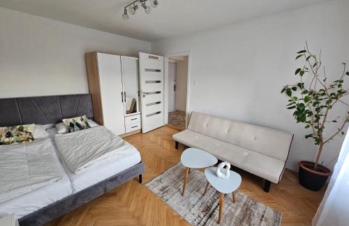 Poprad Apartment | Downtown cozy apartment with free parking