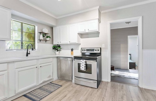 Riverside Heights House | Downtown Escape - For 10