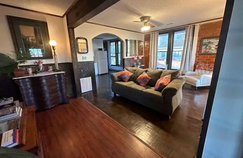 Downtown Historic House | Downtown Historic Getaway