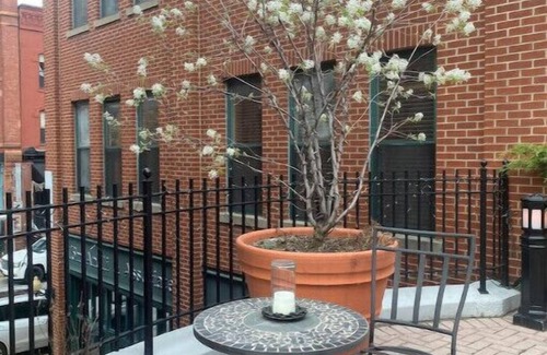 Downtown Syracuse Condo | Downtown: Lovely 2-BD Condo with 1Free Garage Parking Space under Building