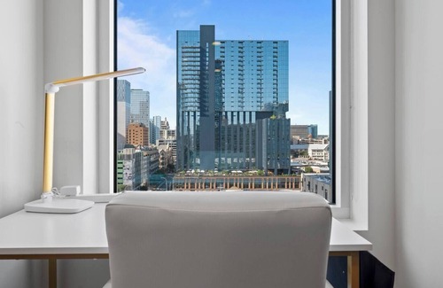 Waller Creek District Apartment | Downtown | Luxury 1BD Apt. | Pool | Gym | Great Views