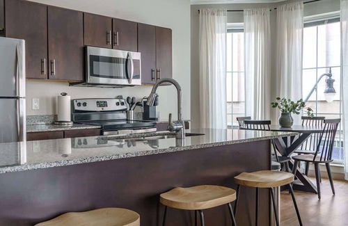 Downtown Columbus Apartment | Downtown Luxury Apartment on the Columbus Commons
