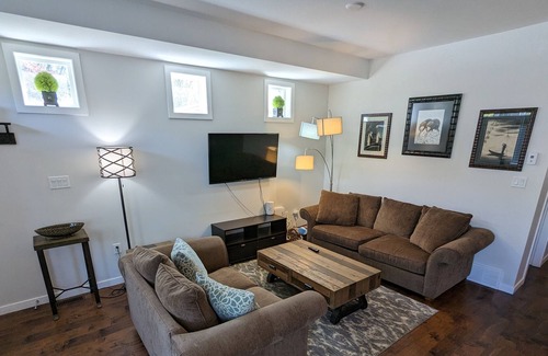 Okanagan-Similkameen House | Downtown Penticton Modern Home - 2 minutes from Okanagan Lake!