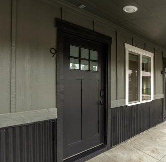 Coeur d'Alene Apartment | Downtown Studio #9 Food Truck Pavilion Next Door!