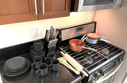 City West Apartment | Downtown Studio near Staple Center and LA Live