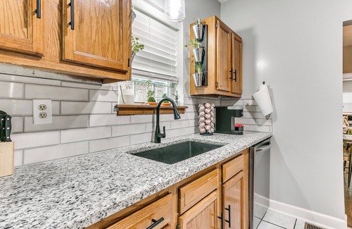 Tulsa House | Downtown Sunny Craftsman