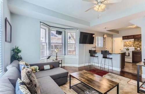 Lafayette House | Downtown Tranquility: 2BDR Escape in Lafayette