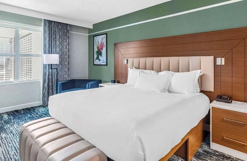 Las Vegas Strip Resort | Downtown Vegas, Full Kitchen, Luxurious Resort-1 Bedroom at Flamingo by Hilton