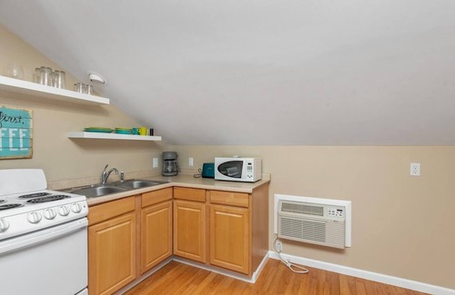 Saugatuck Apartment | Downtown View