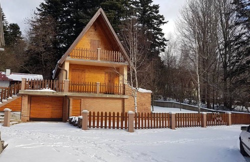 Breze House | Draußen gibt es eine Sitzecke mit atemberaubendem Blick auf die Natur, Grill,