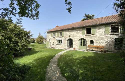 Pouancay Villa | Dream house with swimming pool surrounded by vineyards