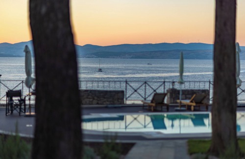 Rogac House | Dream property right on the water
