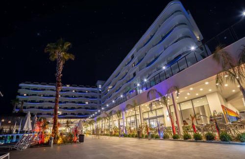 Side Hotel | Dream Water World