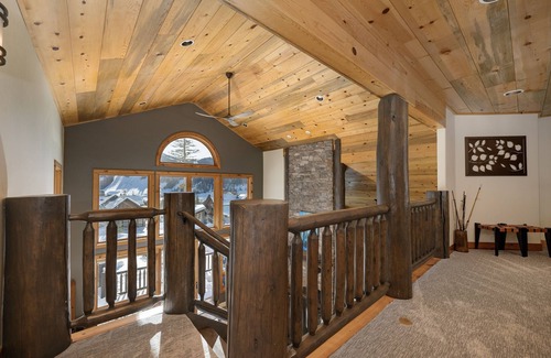 Winter Park House | Dreamcatcher At Lakota 5 Bedroom Home by RedAwning