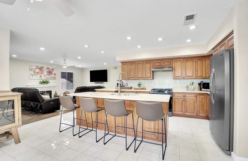 Poway House | Dreamsville - Countryside Solace - Spacious 5 BR, 3 BA, 3000+ sqft