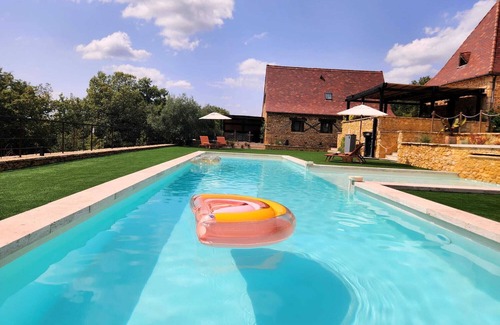 Castelnaud-la-Chapelle House | Dreamy 2BD Dordogne hideaway. Heated pool and views. 4 star classified.