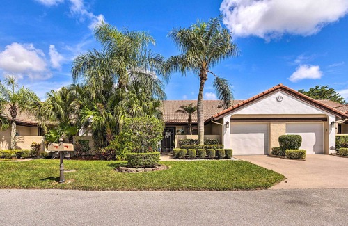 Jog Road Cottage | Dreamy Boynton Beach Retreat w/ Stunning View
