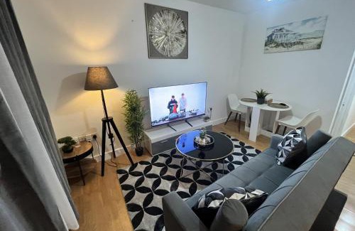 Portswood Apartment | Dreamy Delight Base 2 Bedroom Apartment
