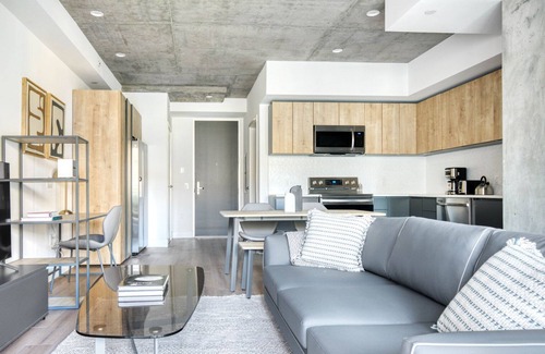 City West Apartment | Dreamy Downtown 1BR w/Pool, Gym & W/D near Staples Center, by Blueground