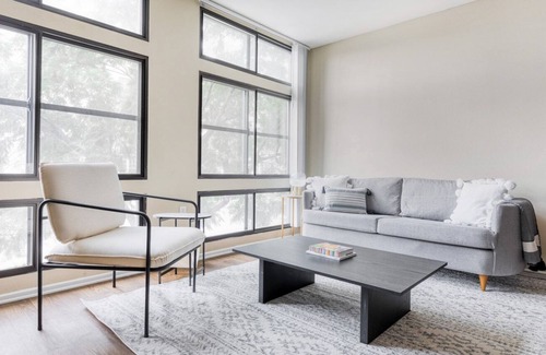 Chinatown Apartment | Dreamy Downtown 1BR w/ Pool, W/D & Gym, near Broad Museum, by Blueground
