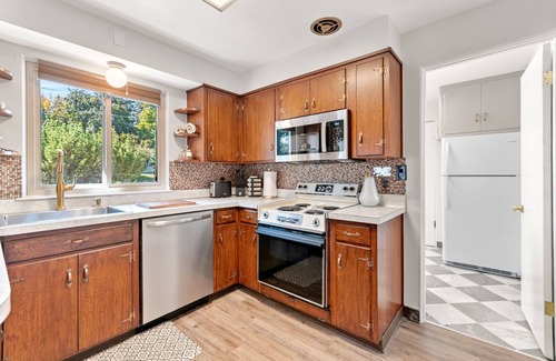Bel Aire House | Dreamy Hilltop BelAire Retreat w/Hot Tub & Views