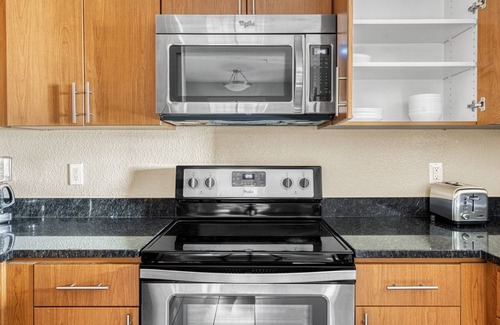 East San Mateo Apartment | Dreamy San Mateo 2BR w/Pool & Gym, easy highway access, by Blueground