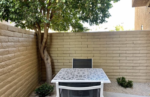 South Scottsdale Condo | Dreamy Scottsdale 2br/2ba Condo - Camelback Views!