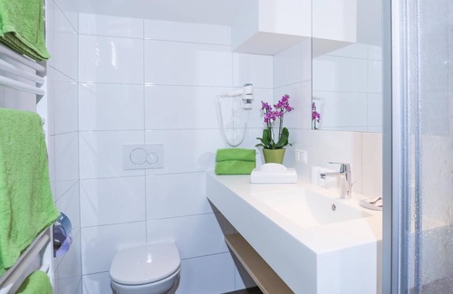 Untertschern Cottage | Dreibettzimmer mit Südbalkon - Haus Maria