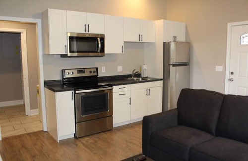 Pleasant Hill Villa | Drew's Den in Historic Downtown Pleasant Hill, MO
