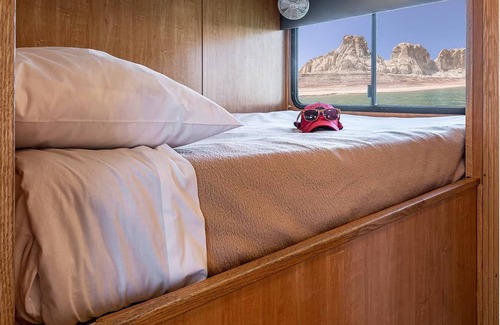 Wahweap Boat Rental | Drift, Dream, Discover: Your Houseboat Adventure Awaits!