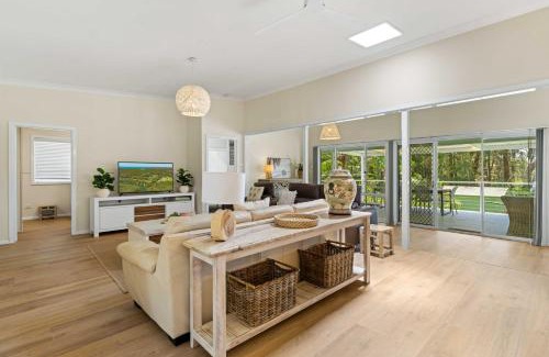 Woollamia House | Driftaway Waterfront, Jervis Bay