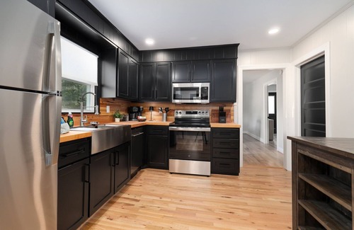 Henry Cottage | Driftwood Cottage- Smith River Fly Fishing retreat