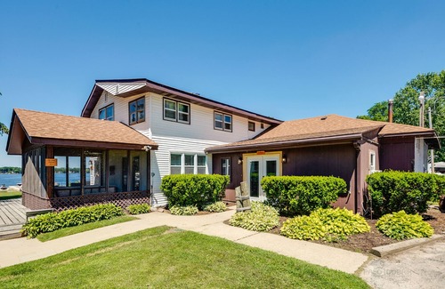 Antioch Cottage | Driftwood, Cozy Waterfront Cottage, Separate Unit