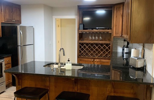 Tulsa House | Driller’s Den III Newly Remodled-4 bdrm/3 bath-Close to Expo and Midtown