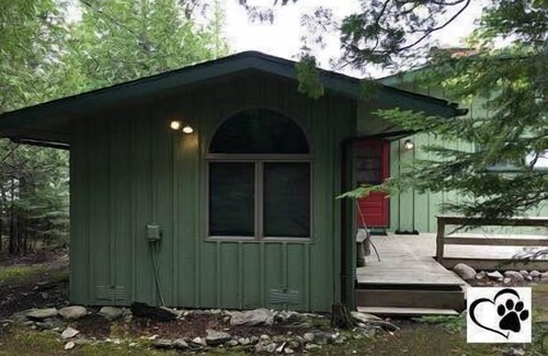 Drummond House | Drummond Island Hotel & Vacation Homes - Storks Reward